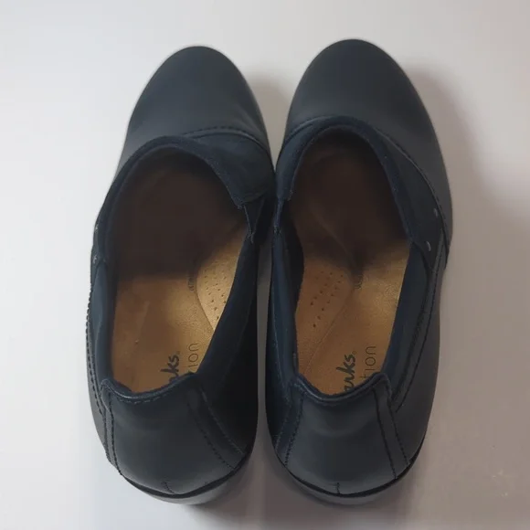 Clarks Navy Blue Women's Slip On Shoes Size 7.5 - Picture 8 of 12